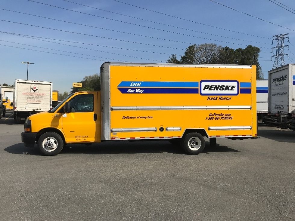 Light Duty Box Truck-Light and Medium Duty Trucks-GMC-2021-Savana G33903-Norcross-GA-88,548\n\t\tmiles-$ 28,500 - Image 4