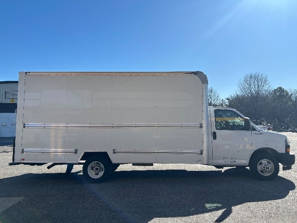 Light Duty Box Truck-Light and Medium Duty Trucks-GMC-2021-Savana G33903-Norfolk-VA-119,639\n\t\tmiles-$ 29,000 - Image 15