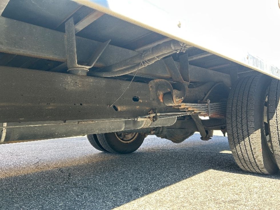 Light Duty Box Truck-Light and Medium Duty Trucks-GMC-2021-Savana G33903-Norfolk-VA-119,639\n\t\tmiles-$ 29,000 - Image 5