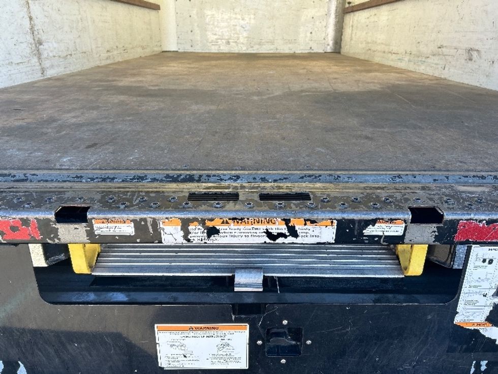 Light Duty Box Truck-Light and Medium Duty Trucks-GMC-2021-Savana G33903-Norfolk-VA-92,911\n\t\tmiles-$ 32,250 - Image 10