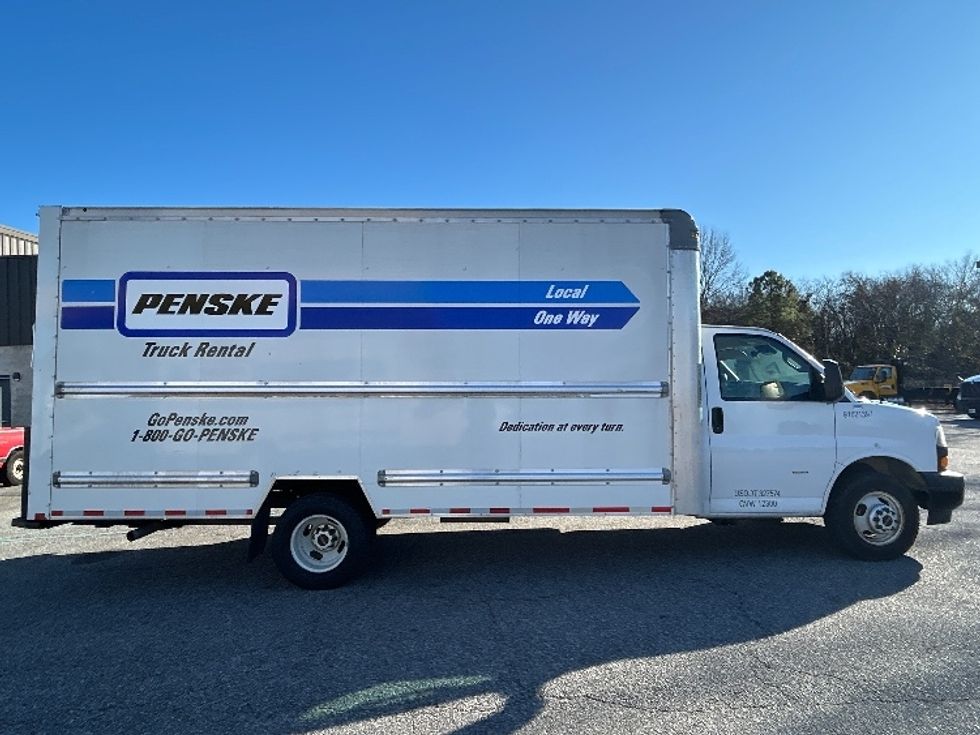 Light Duty Box Truck-Light and Medium Duty Trucks-GMC-2021-Savana G33903-Norfolk-VA-92,911\n\t\tmiles-$ 32,250 - Image 15