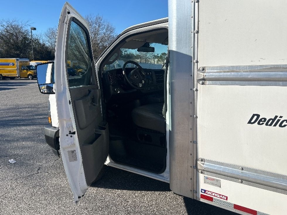 Light Duty Box Truck-Light and Medium Duty Trucks-GMC-2021-Savana G33903-Norfolk-VA-92,911\n\t\tmiles-$ 32,250 - Image 16