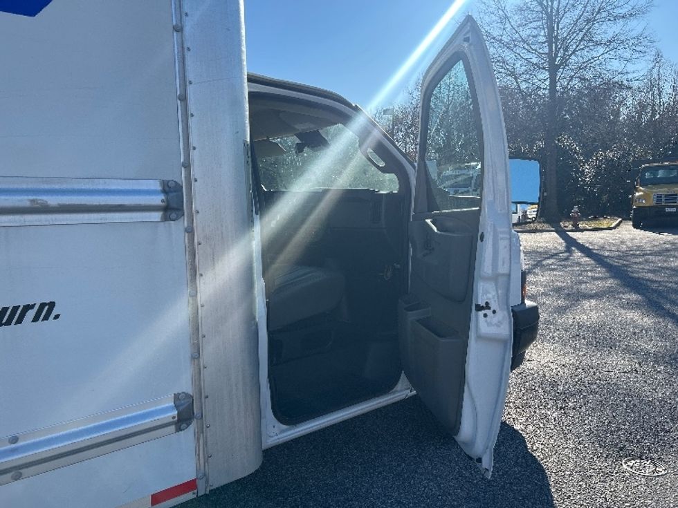 Light Duty Box Truck-Light and Medium Duty Trucks-GMC-2021-Savana G33903-Norfolk-VA-92,911\n\t\tmiles-$ 32,250 - Image 20