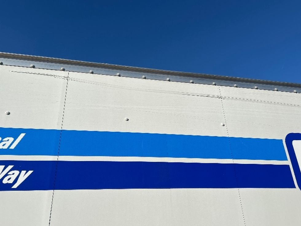 Light Duty Box Truck-Light and Medium Duty Trucks-GMC-2021-Savana G33903-Norfolk-VA-92,911\n\t\tmiles-$ 32,250 - Image 25