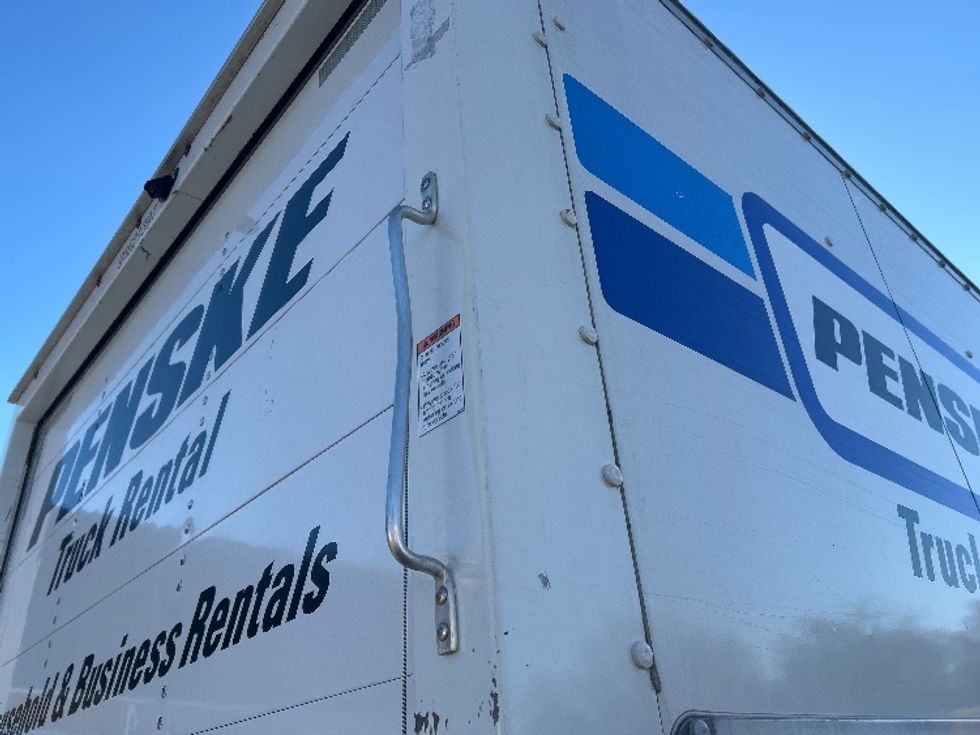 Light Duty Box Truck-Light and Medium Duty Trucks-GMC-2021-Savana G33903-Norfolk-VA-92,911\n\t\tmiles-$ 32,250 - Image 27