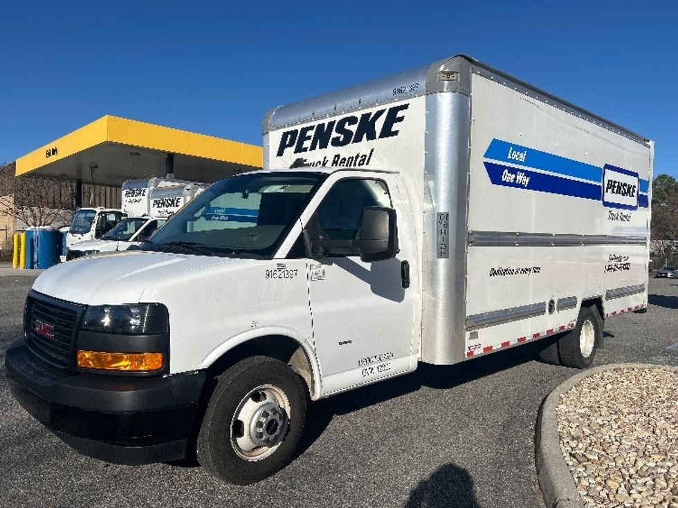 Light Duty Box Truck-Light and Medium Duty Trucks-GMC-2021-Savana G33903-Norfolk-VA-92,911\n\t\tmiles-$ 32,250 - Image 3