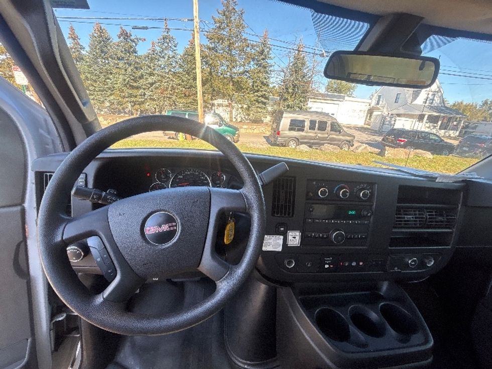 Light Duty Box Truck-Light and Medium Duty Trucks-GMC-2021-Savana G33903-North Bergen-NJ-101,949\n\t\tmiles-$ 28,250 - Image 18