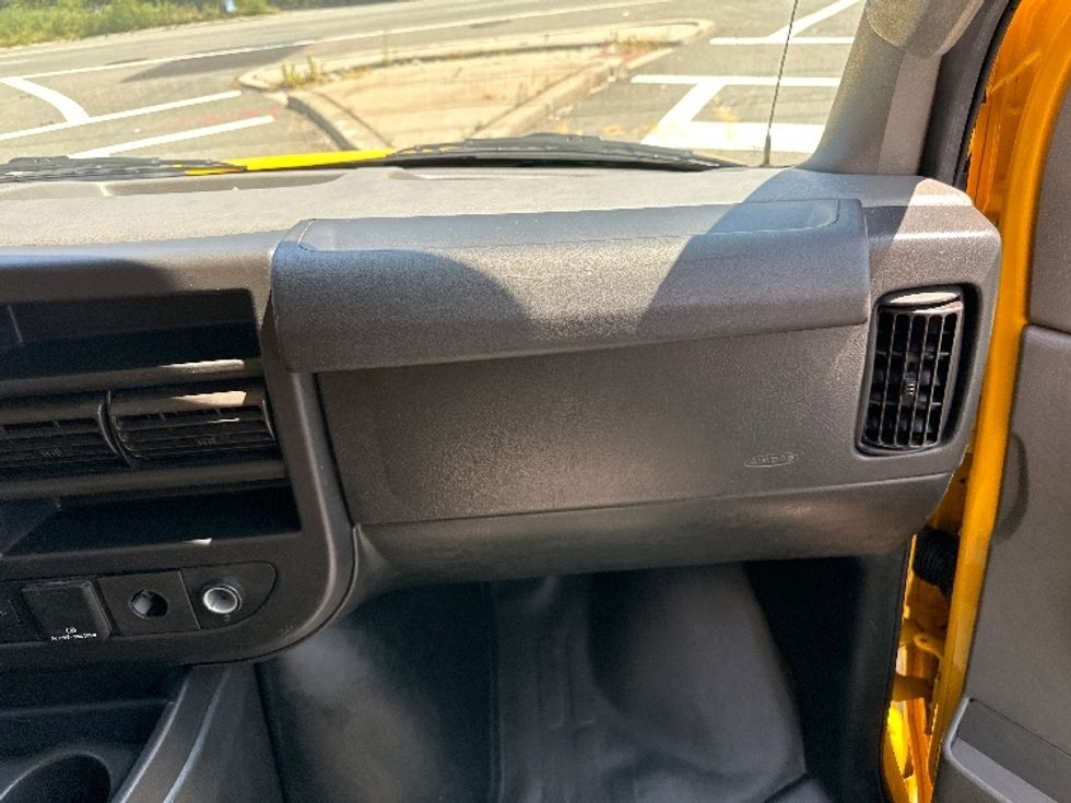 Light Duty Box Truck-Light and Medium Duty Trucks-GMC-2021-Savana G33903-North Bergen-NJ-102,534\n\t\tmiles-$ 24,000 - Image 21