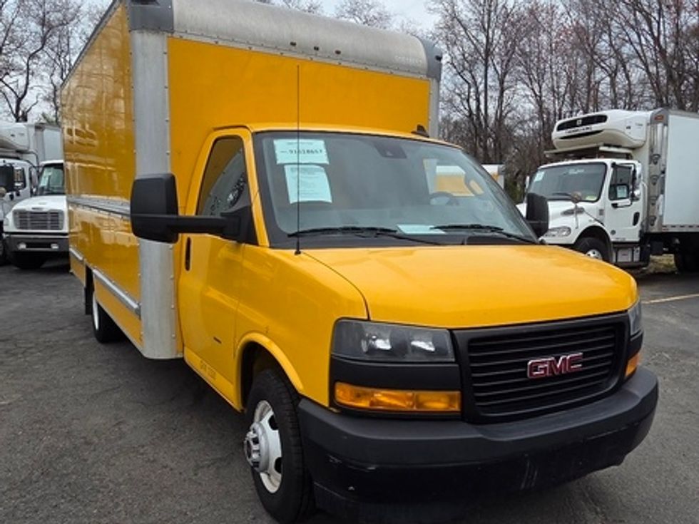 Light Duty Box Truck-Light and Medium Duty Trucks-GMC-2021-Savana G33903-North Bergen-NJ-106,100\n\t\tmiles-$ 25,000 - Image 1