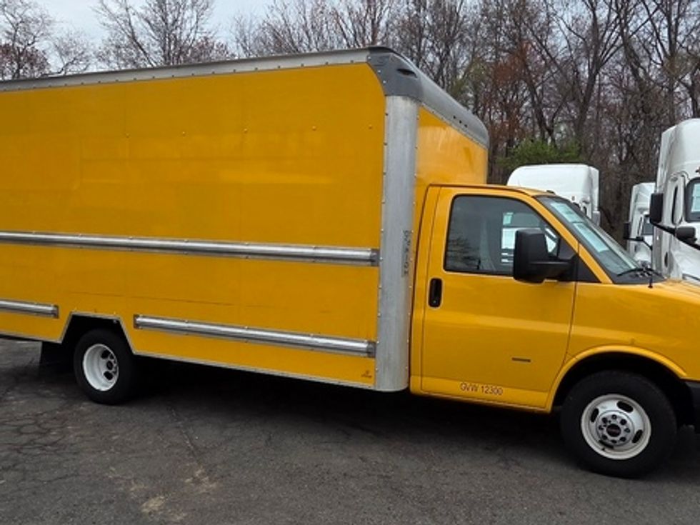 Light Duty Box Truck-Light and Medium Duty Trucks-GMC-2021-Savana G33903-North Bergen-NJ-106,100\n\t\tmiles-$ 25,000 - Image 15