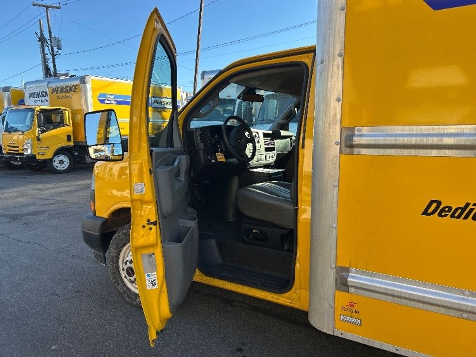 Light Duty Box Truck-Light and Medium Duty Trucks-GMC-2021-Savana G33903-North Bergen-NJ-106,100\n\t\tmiles-$ 25,000 - Image 16