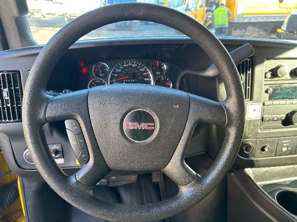 Light Duty Box Truck-Light and Medium Duty Trucks-GMC-2021-Savana G33903-North Bergen-NJ-106,100\n\t\tmiles-$ 25,000 - Image 18