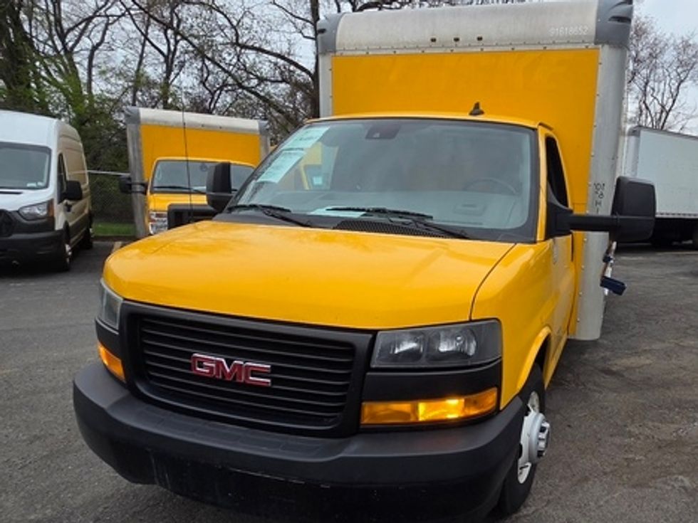 Light Duty Box Truck-Light and Medium Duty Trucks-GMC-2021-Savana G33903-North Bergen-NJ-106,100\n\t\tmiles-$ 25,000 - Image 2