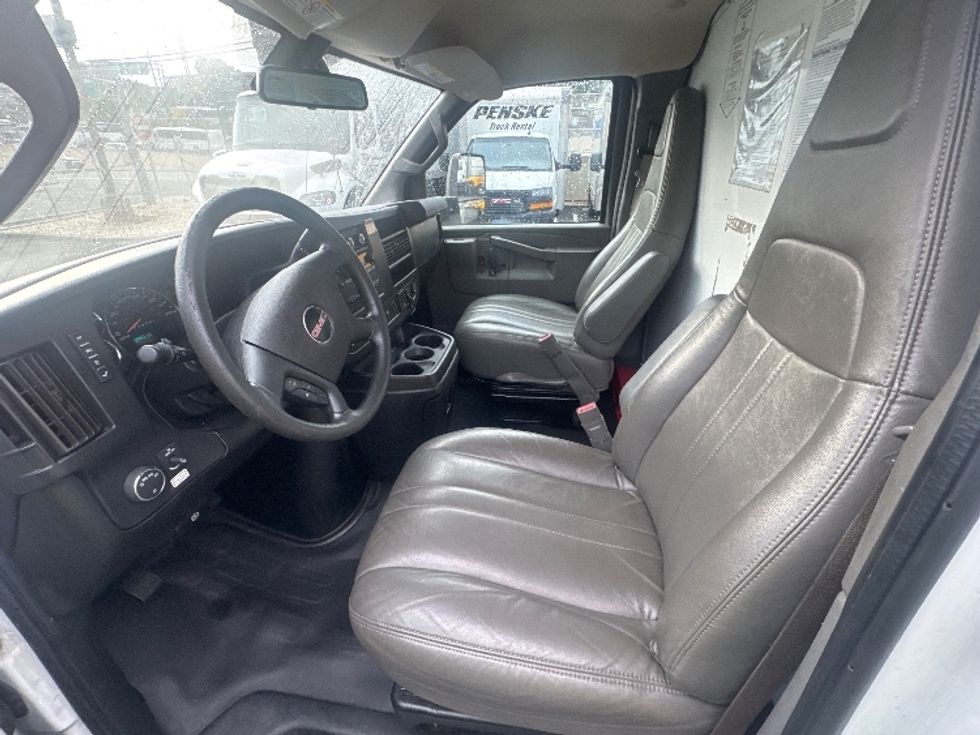 Light Duty Box Truck-Light and Medium Duty Trucks-GMC-2021-Savana G33903-North Bergen-NJ-128,558\n\t\tmiles-$ 25,750 - Image 16