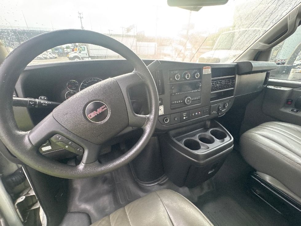 Light Duty Box Truck-Light and Medium Duty Trucks-GMC-2021-Savana G33903-North Bergen-NJ-128,558\n\t\tmiles-$ 25,750 - Image 17