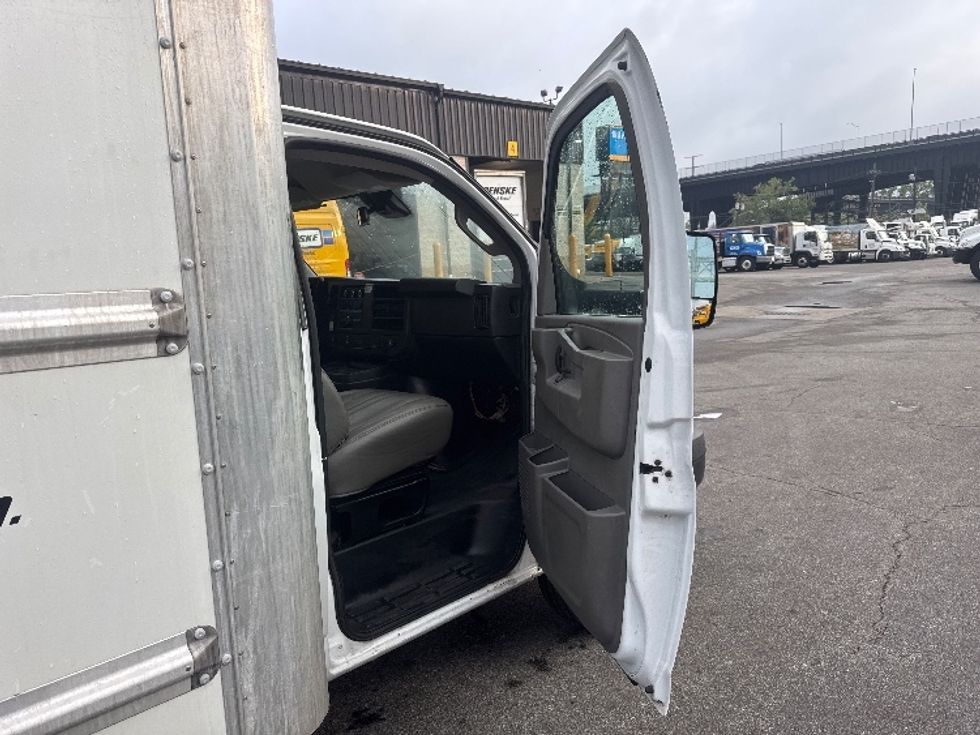 Light Duty Box Truck-Light and Medium Duty Trucks-GMC-2021-Savana G33903-North Bergen-NJ-128,558\n\t\tmiles-$ 25,750 - Image 19