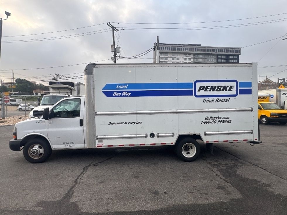 Light Duty Box Truck-Light and Medium Duty Trucks-GMC-2021-Savana G33903-North Bergen-NJ-128,558\n\t\tmiles-$ 25,750 - Image 4