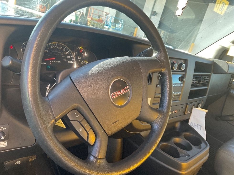 Light Duty Box Truck-Light and Medium Duty Trucks-GMC-2021-Savana G33903-North Bergen-NJ-80,885\n\t\tmiles-$ 26,500 - Image 17