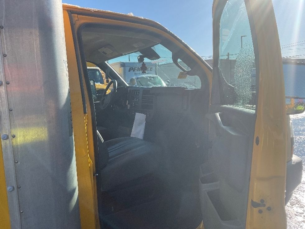 Light Duty Box Truck-Light and Medium Duty Trucks-GMC-2021-Savana G33903-North Bergen-NJ-80,885\n\t\tmiles-$ 26,500 - Image 20