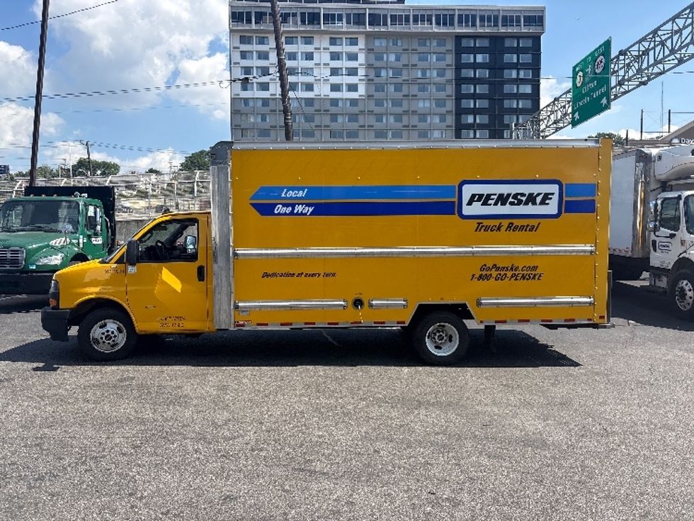 Light Duty Box Truck-Light and Medium Duty Trucks-GMC-2021-Savana G33903-North Bergen-NJ-80,885\n\t\tmiles-$ 26,500 - Image 4