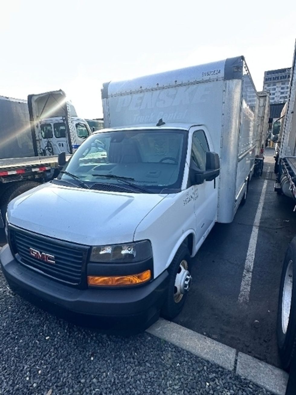Light Duty Box Truck-Light and Medium Duty Trucks-GMC-2021-Savana G33903-North Bergen-NJ-82,798\n\t\tmiles-$ 12,500 - Image 2