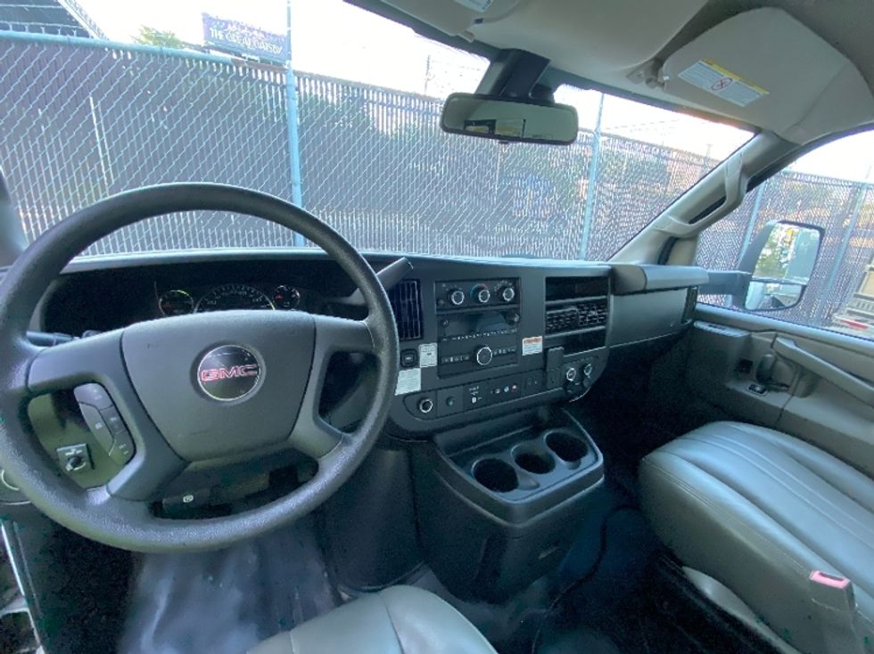 Light Duty Box Truck-Light and Medium Duty Trucks-GMC-2021-Savana G33903-North Bergen-NJ-82,798\n\t\tmiles-$ 12,500 - Image 6