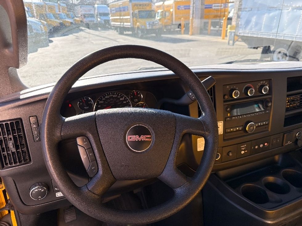 Light Duty Box Truck-Light and Medium Duty Trucks-GMC-2021-Savana G33903-North Bergen-NJ-91,002\n\t\tmiles-$ 26,750 - Image 18