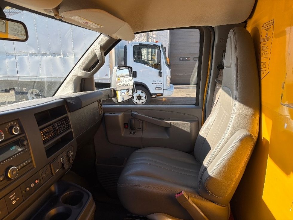 Light Duty Box Truck-Light and Medium Duty Trucks-GMC-2021-Savana G33903-North Bergen-NJ-91,002\n\t\tmiles-$ 26,750 - Image 19