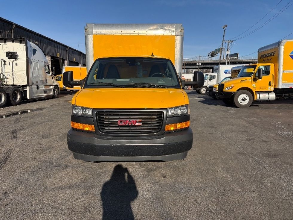 Light Duty Box Truck-Light and Medium Duty Trucks-GMC-2021-Savana G33903-North Bergen-NJ-91,002\n\t\tmiles-$ 26,750 - Image 2