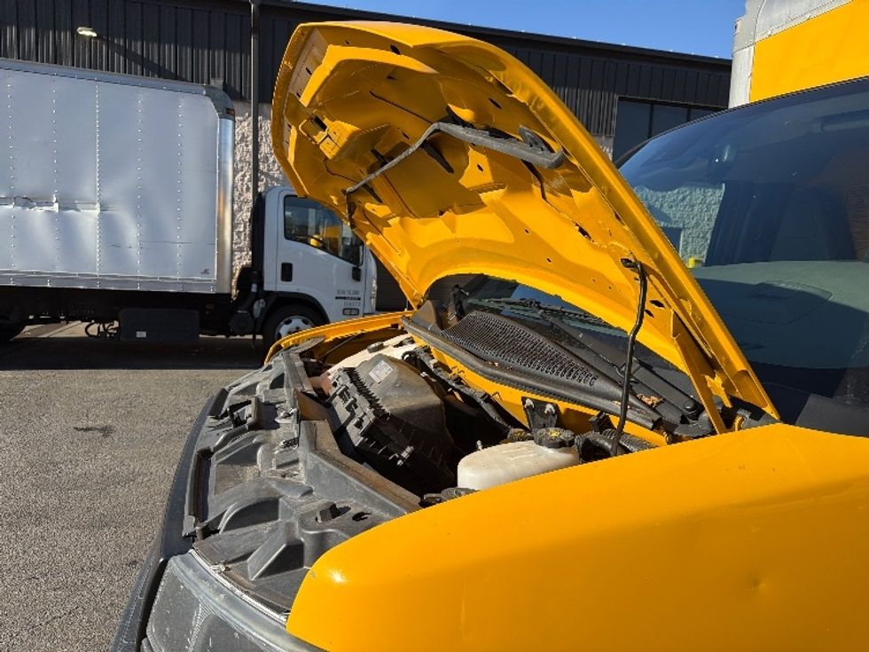 Light Duty Box Truck-Light and Medium Duty Trucks-GMC-2021-Savana G33903-North Bergen-NJ-91,002\n\t\tmiles-$ 26,750 - Image 24