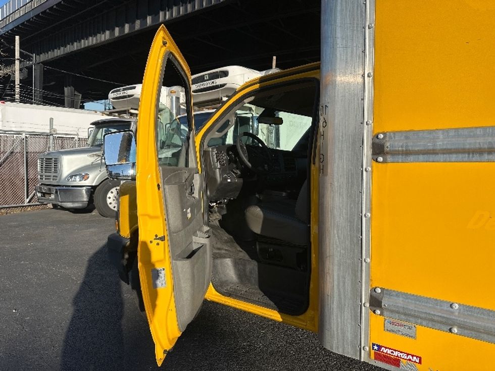 Light Duty Box Truck-Light and Medium Duty Trucks-GMC-2021-Savana G33903-North Bergen-NJ-92,340\n\t\tmiles-$ 26,500 - Image 16