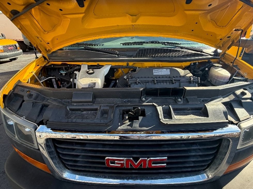 Light Duty Box Truck-Light and Medium Duty Trucks-GMC-2021-Savana G33903-North Bergen-NJ-92,340\n\t\tmiles-$ 26,500 - Image 25