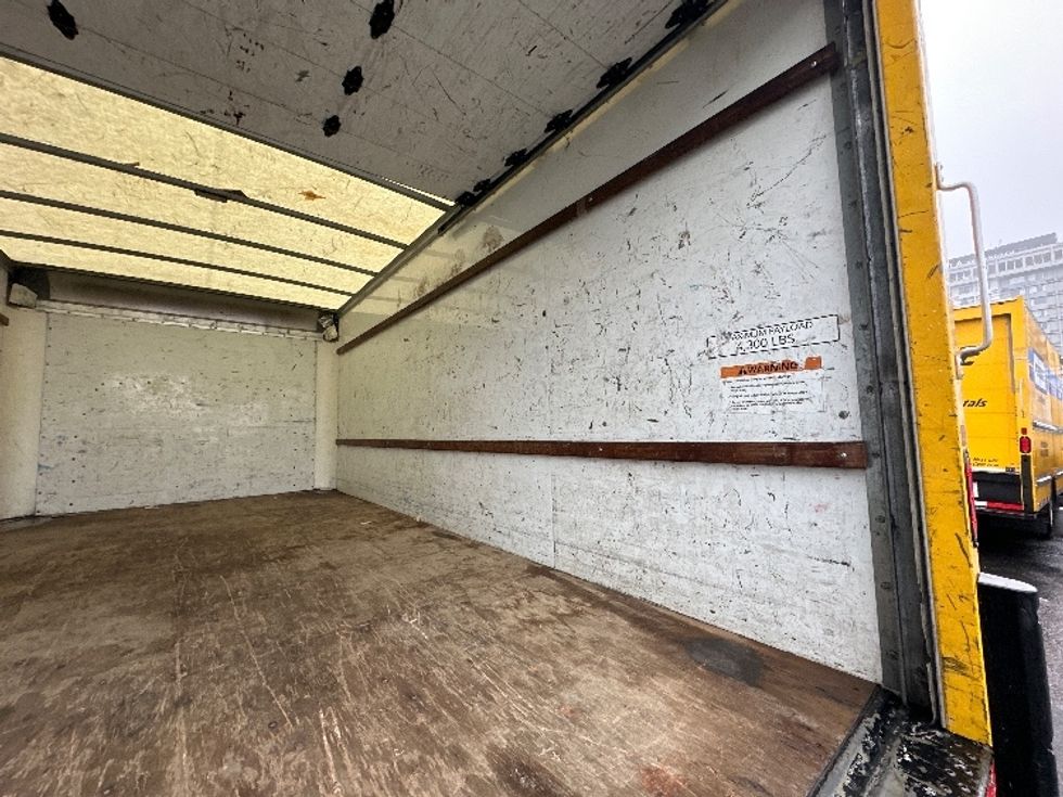 Light Duty Box Truck-Light and Medium Duty Trucks-GMC-2021-Savana G33903-North Bergen-NJ-95,061\n\t\tmiles-$ 26,250 - Image 11