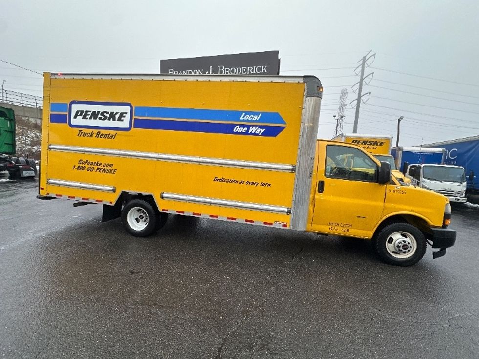 Light Duty Box Truck-Light and Medium Duty Trucks-GMC-2021-Savana G33903-North Bergen-NJ-95,061\n\t\tmiles-$ 26,250 - Image 14