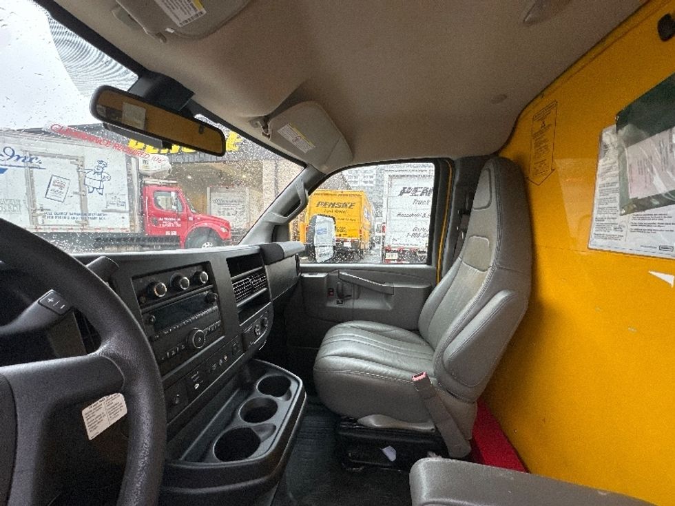 Light Duty Box Truck-Light and Medium Duty Trucks-GMC-2021-Savana G33903-North Bergen-NJ-95,061\n\t\tmiles-$ 26,250 - Image 18