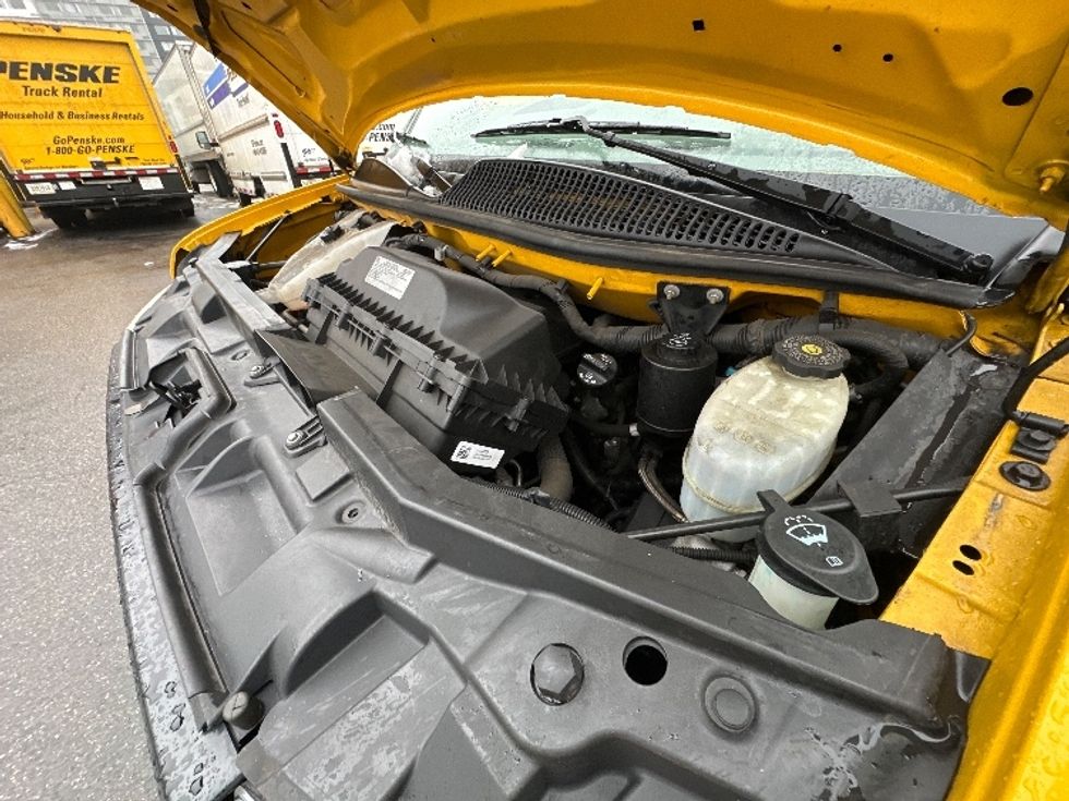 Light Duty Box Truck-Light and Medium Duty Trucks-GMC-2021-Savana G33903-North Bergen-NJ-95,061\n\t\tmiles-$ 26,250 - Image 22