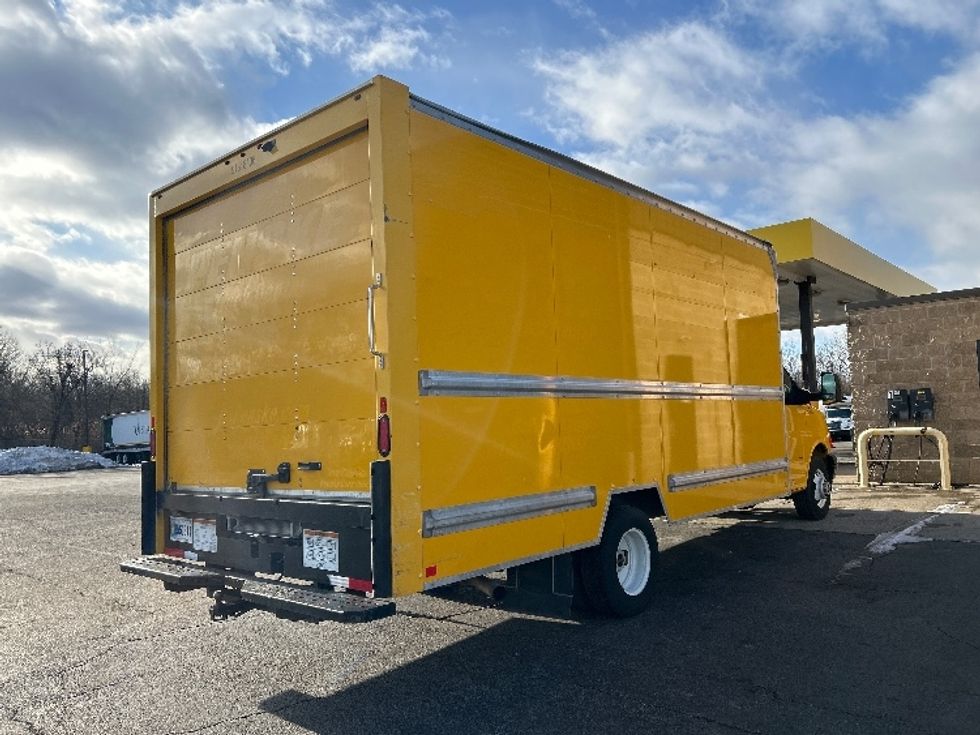 Light Duty Box Truck-Light and Medium Duty Trucks-GMC-2021-Savana G33903-North Bergen-NJ-95,802\n\t\tmiles-$ 26,250 - Image 13
