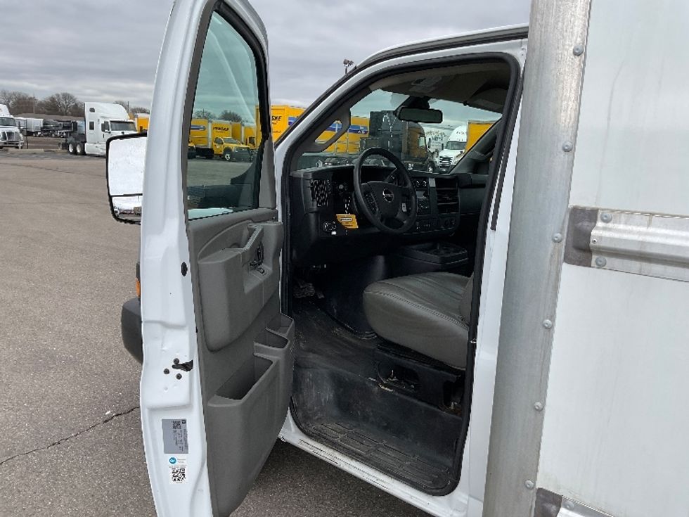 Light Duty Box Truck-Light and Medium Duty Trucks-GMC-2021-Savana G33903-Northwood-OH-74,240\n\t\tmiles-$ 32,250 - Image 16