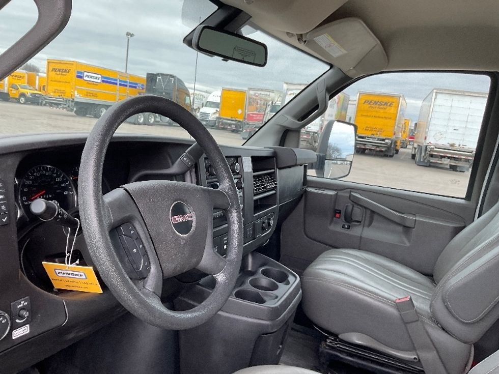 Light Duty Box Truck-Light and Medium Duty Trucks-GMC-2021-Savana G33903-Northwood-OH-74,240\n\t\tmiles-$ 32,250 - Image 17