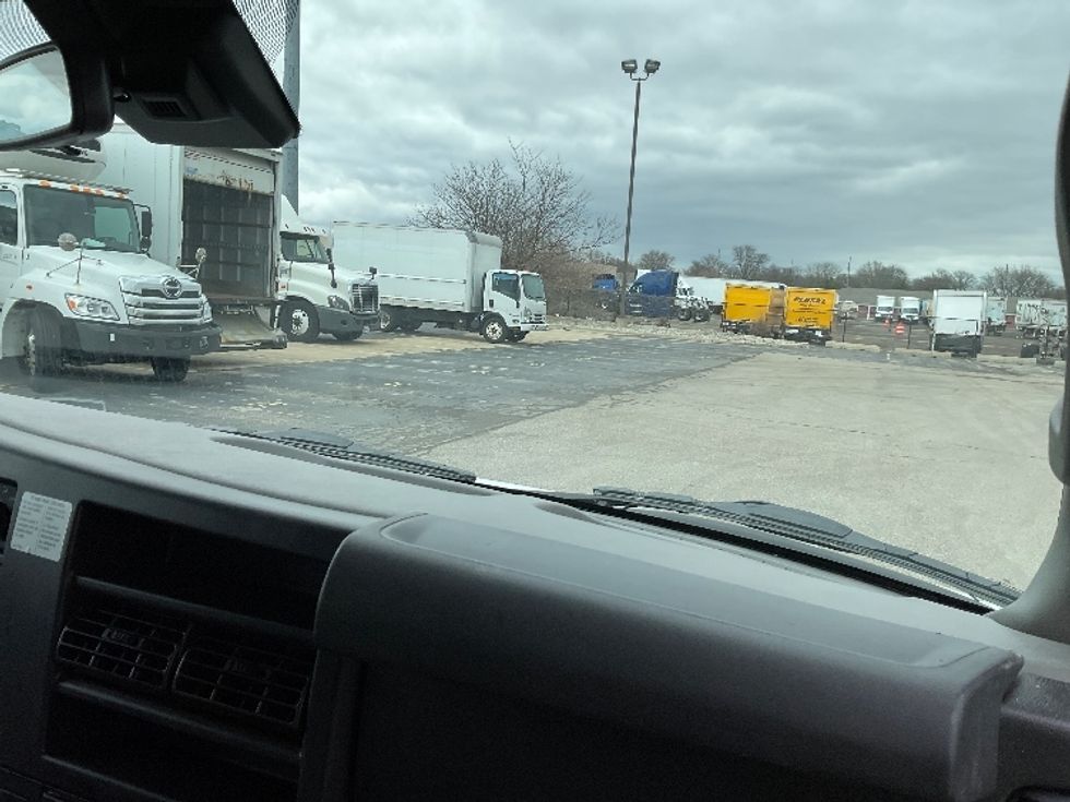 Light Duty Box Truck-Light and Medium Duty Trucks-GMC-2021-Savana G33903-Northwood-OH-74,240\n\t\tmiles-$ 32,250 - Image 21