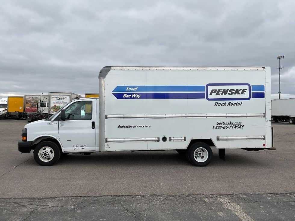 Light Duty Box Truck-Light and Medium Duty Trucks-GMC-2021-Savana G33903-Northwood-OH-74,240\n\t\tmiles-$ 32,250 - Image 4