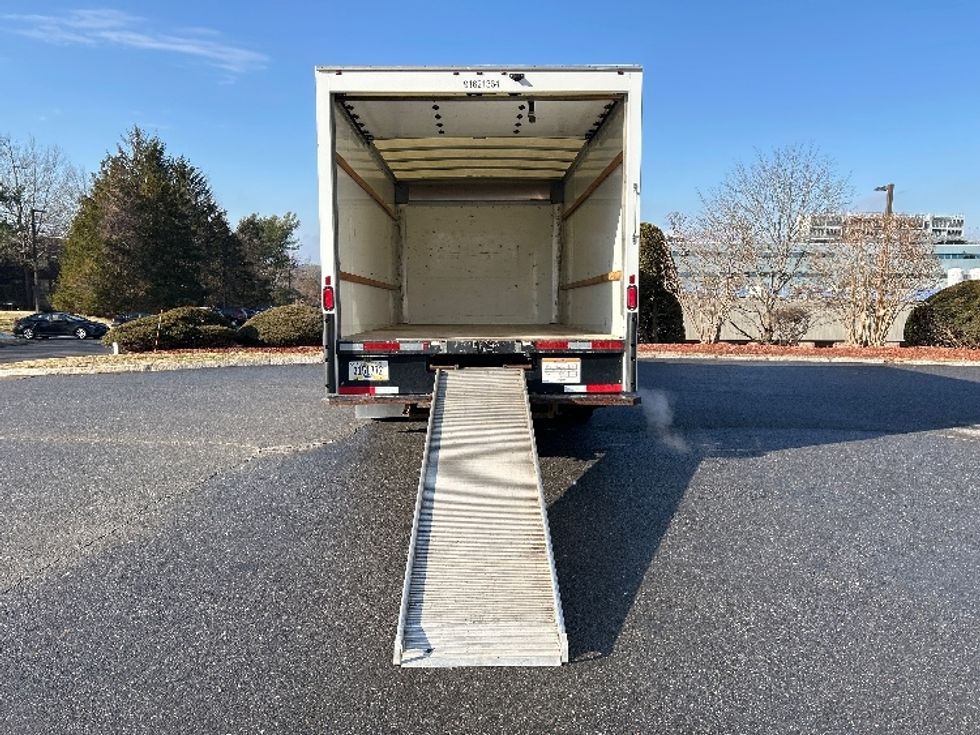 Light Duty Box Truck-Light and Medium Duty Trucks-GMC-2021-Savana G33903-Norton-MA-112,572\n\t\tmiles-$ 26,500 - Image 9