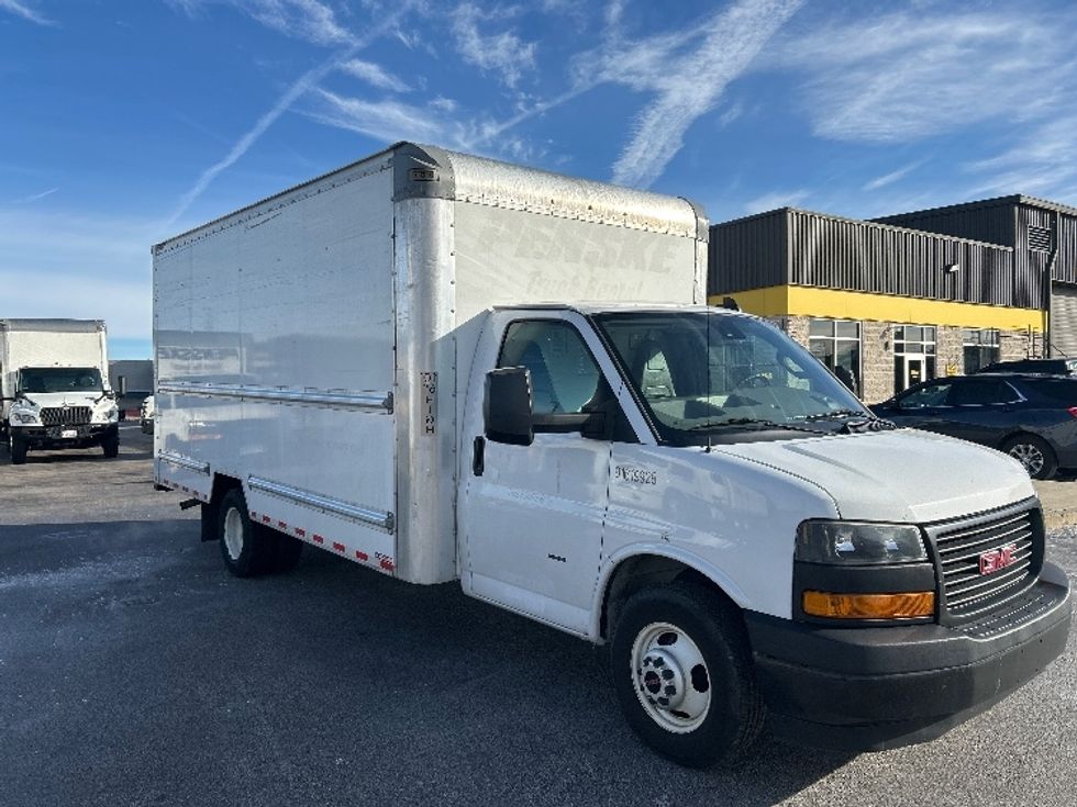 Light Duty Box Truck-Light and Medium Duty Trucks-GMC-2021-Savana G33903-Norton-MA-88,686\n\t\tmiles-$ 29,000 - Image 1