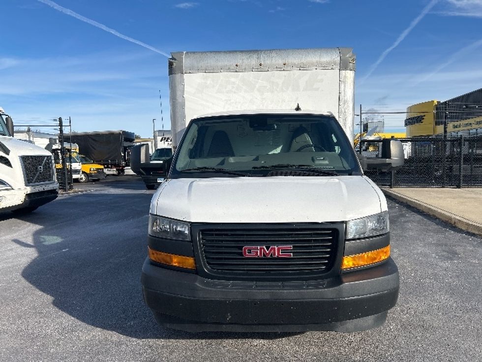 Light Duty Box Truck-Light and Medium Duty Trucks-GMC-2021-Savana G33903-Norton-MA-88,686\n\t\tmiles-$ 29,000 - Image 2