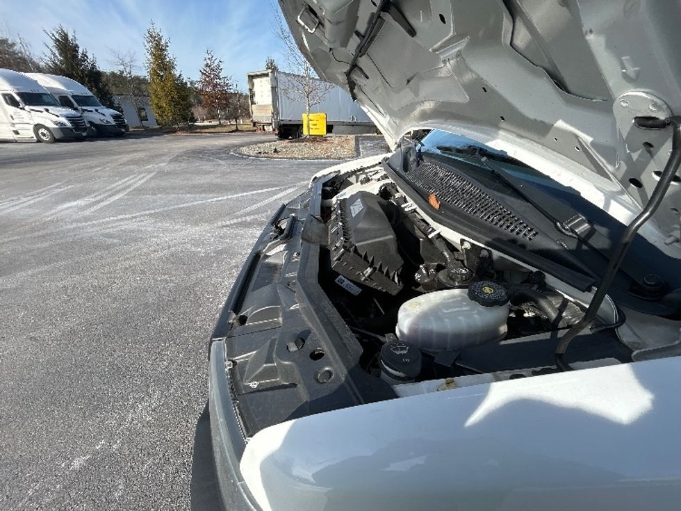 Light Duty Box Truck-Light and Medium Duty Trucks-GMC-2021-Savana G33903-Norton-MA-88,686\n\t\tmiles-$ 29,000 - Image 23