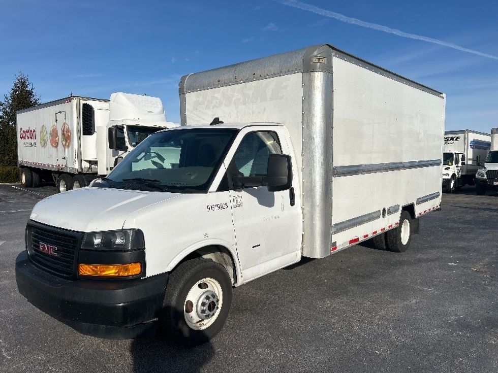 Light Duty Box Truck-Light and Medium Duty Trucks-GMC-2021-Savana G33903-Norton-MA-88,686\n\t\tmiles-$ 29,000 - Image 3