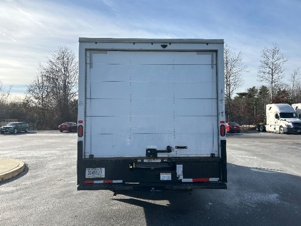 Light Duty Box Truck-Light and Medium Duty Trucks-GMC-2021-Savana G33903-Norton-MA-88,686\n\t\tmiles-$ 29,000 - Image 7