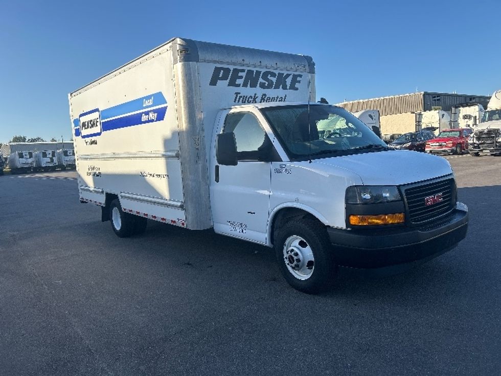 Light Duty Box Truck-Light and Medium Duty Trucks-GMC-2021-Savana G33903-Ocala-FL-122,630\n\t\tmiles-$ 28,000 - Image 1