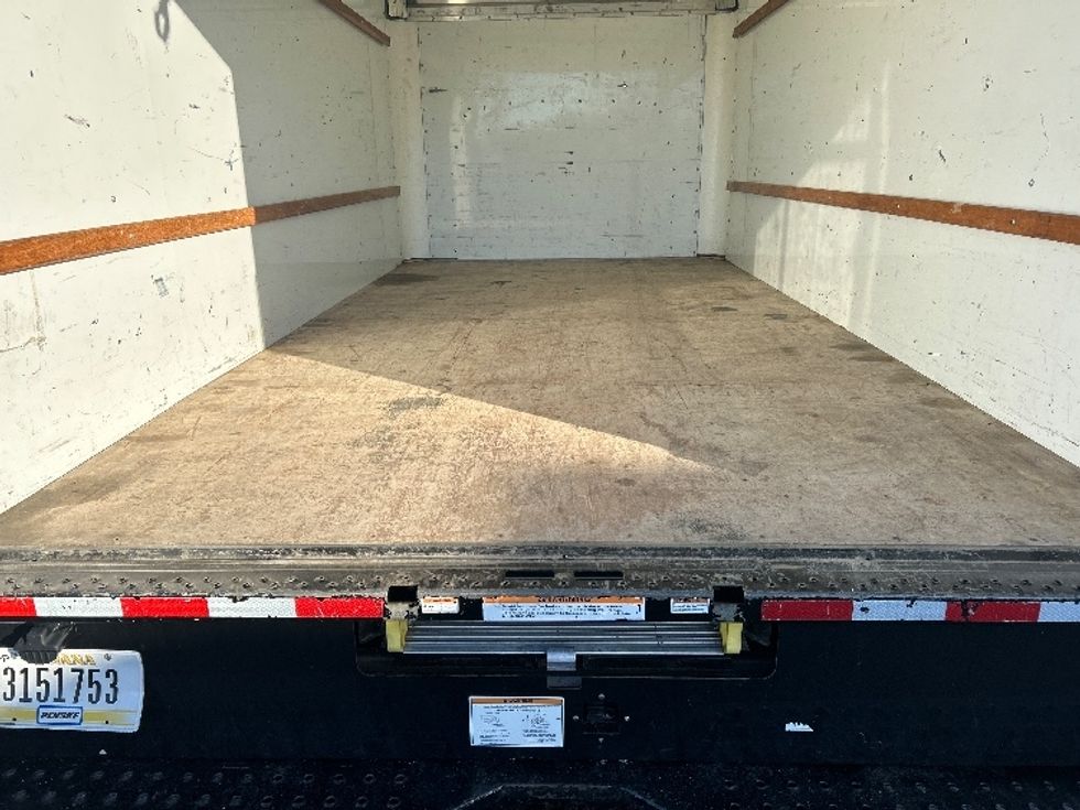 Light Duty Box Truck-Light and Medium Duty Trucks-GMC-2021-Savana G33903-Ocala-FL-122,630\n\t\tmiles-$ 28,000 - Image 10