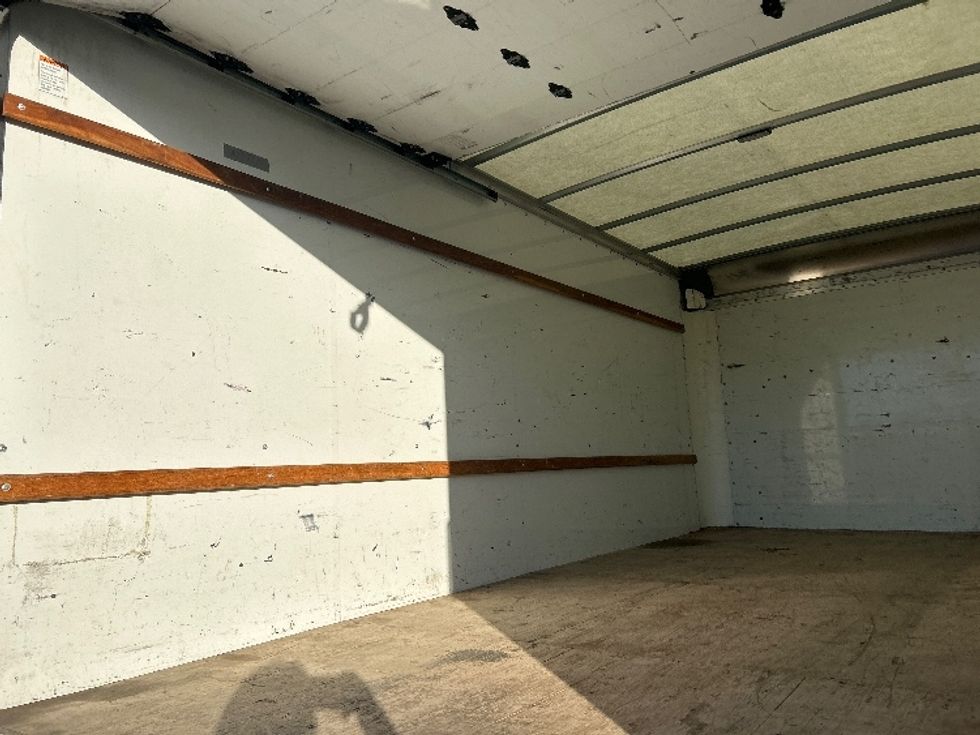 Light Duty Box Truck-Light and Medium Duty Trucks-GMC-2021-Savana G33903-Ocala-FL-122,630\n\t\tmiles-$ 28,000 - Image 11